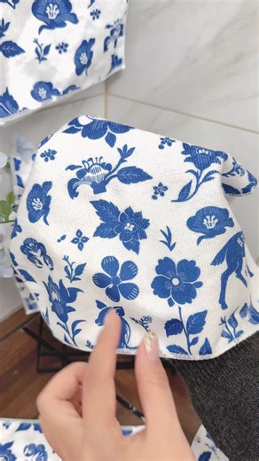 The Qingyu Case microfiber cloth is compact and portable, perfect for wiping computer screens, keyboard smudges, and coffee cup stains. #Cleaningrag #rag #dustcloth #Kitchendishcloth #CleaningEssentials