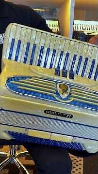 🪗🇭🇺 Acordeon Giulietti verdadeira relíquia impecável aproveitem. #gaita #sanfona #acordeon