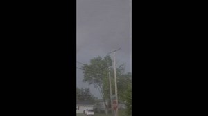 US: Tornado Sirens Ring Out as Tornado Confirmed Near Kansas City, Missouri