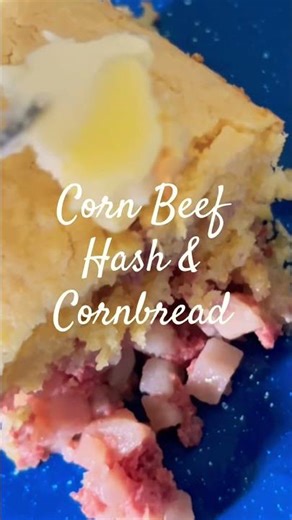 Quick & Easy Lunch Cornbread & Hash #foodie #cornbread