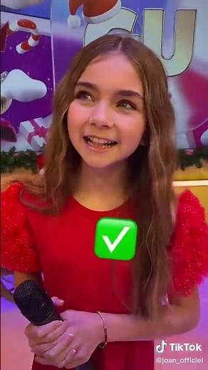 Valentina chante tous les titres de son album Édition de Noël 😍