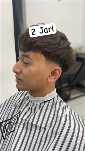 Kayak biasa nya? 2 jari? #rambuttebal #ikal #berantakan #2jari #fringe #haircut #hairstyle