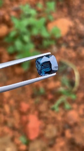 TL2336-4 | Natural green spinel from Luc Yen - Price 29 million VND - 0921.400.999