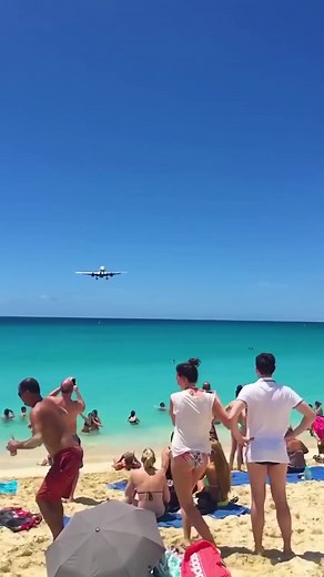 Delta Airlines B757 Landing at St Maarten Airport