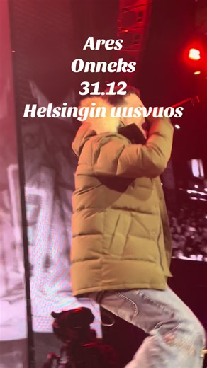 Ares oli hyvä❤️ #ares #onneks #helsinginuusivuosi #uusvuos