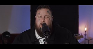 1.3K views · 23 reactions | Jelly Roll - Smoking Section (LIVE)  #jellyrollofficial #JellyRollFans #JellyRollConcert #jellyroll | 헧헲헮헿혀, 헧헮혁혁헼헼혀 & 헧헿헮헰헸혀 | Facebook