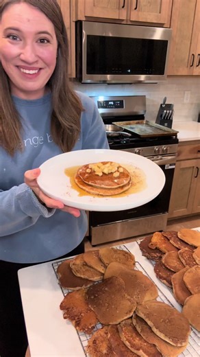 High protein Apple Cinnamon pancakes: 2 cups cottage cheese (blended smooth) 4 eggs 2 -3 cups milk (start at 2) 2 tbsp maple syrup 2 tsp vanilla extra 2 tbsp avocado oil 4 cups flour 2 tbsp baking powder 2 tsp baking soda 1 tsp salt 1 tbsp apple pie spice 1 cup small diced apples *optional 1/2 cup flaxmeal 1.mix all wet ingredients 2.fold in dry ingredients 3.fold in apples 4.add more liquid if necessary 5.cook pancakes on griddle or skillet 6.freeze in a flat layer then store in ziploc bag 7.re