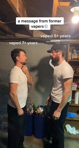 THROW AWAY YOUR VAPE❌💨 #quitvaping #lungcancer #vapeukraine #dangersofvaping