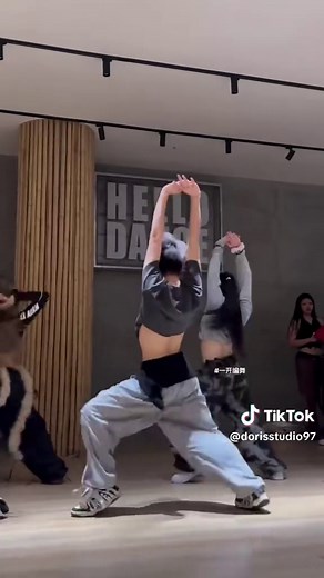 Aprende a Bailar 'Whistle' de BlackPink en Doris Dance Studio