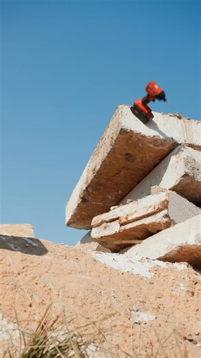 3.1K views · 1.3K reactions | Avoid nightmares with our tool tethers  Simple, effective, and built to keep everyone safe on site. Stop dropped tools before they stop you. ‍♂️ #Hilti #Construction #Tradies #WorkSafe #SafetyFirst #JobsiteSafety #ToolTether #PowerTools #BuildingSite #TradieLife #ConstructionSafety #SiteSafety #Drilling #ToolTalk | Hilti | Facebook