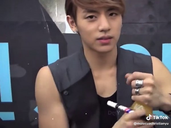 Exploring the World of Christian Yu and DPR Ian