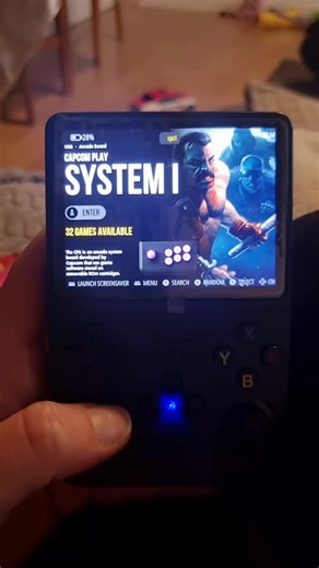The R36S is an incredible handheld gaming device. ✨️Similar to a gameboy, but this has 1000 games on it and has numerous platforms i.e Nintendo 64, GBA, PS1 and more. 👌If you liked Rayman, Crashbandicoot and Mario as a kid,rest assured this device has got it on its system. The graphics are brilliant for what it is.😍 This comes in a variety of colours, and is even travel sized. Whether as an adult you fancy abit of nostalgia or your child is into gaming this would make the perfect gift! ♥️ #cos