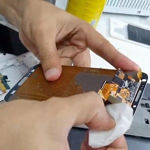 31K views · 739 reactions | Glass replace without Oca machine Title: I Like It Artist: Tony Dark Eyes Link: https://business.facebook.com/sound/collection/?sound_collection_tab=sound_tracks&asset_id=100156566359687&reference=artist_attr | Mmanzils Tech | Facebook