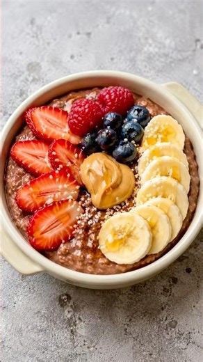 Healthy Chocolate Oatmeal That Tastes Like Dessert