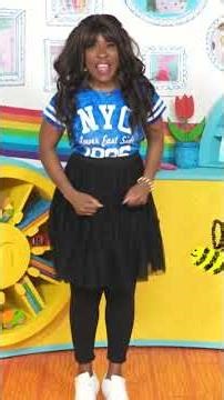 Dance to the 'Alien Song' with Kemi in the Milkshake! Studio