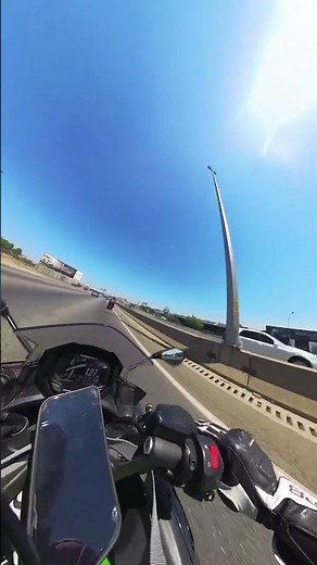 How fast does a 125cc motorcycle go