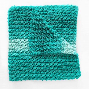Ombre Crochet Blanket Pattern in Eight Sizes - Easy Crochet Patterns