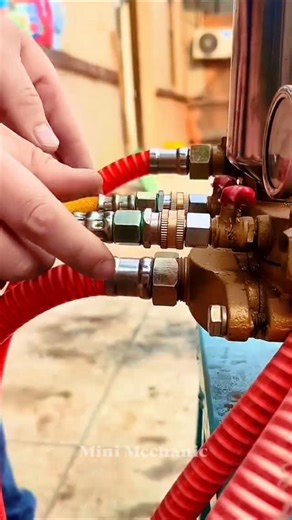 Mini Mechanic on Instagram: "Quick-connect air hose fittings and couplers make attaching and detaching air tools fast, safe, and leak-free. Perfect for air compressors, pneumatic tools, and oxy-fuel systems, these couplers improve workflow and efficiency in workshops and garages. Watch how quick-connect couplers save time, reduce air leaks, and keep your setup professional and reliable. #quickconnect #airhose #aircoupler #mechaniclife #toolreview #toolshorts"