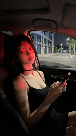 Ari Lane on Instagram: "I didn’t really change that much…did I?"