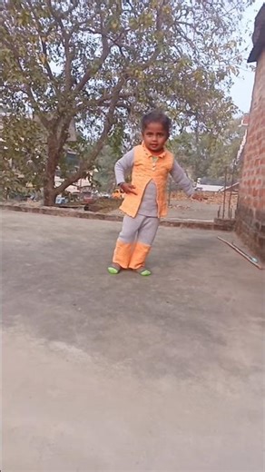 Raja, take off your anklets😋 #bhojpuri #dance #short #shortvideo #shorts #youtube #youtuber #tren...