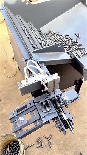 High-Speed Automatic Metal Pin Feeding Orientation Machine for Assembly Lines