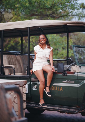 Delayed recap of Day 2 of our safari trip and I must say that I left with more than just memories 🥹 From an incredibly insightful masterclass to learning how to really elevate our content creation game. Maybelline didn’t just give us a creator kit, they gave us the knowledge, the tools, and the confidence to use it to its fullest. Every tip, every lesson, every detail was so intentional. And just when I thought it couldn’t get any better, we ended the night with the most beautiful award ceremon