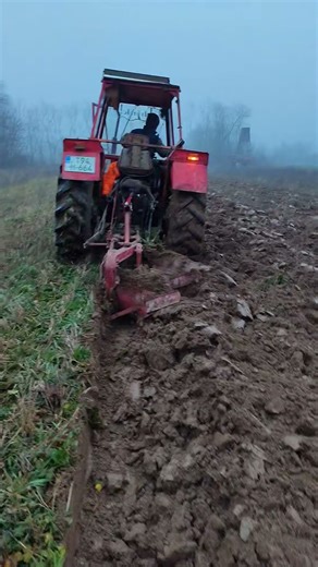 Zetor 5911/plug IMT 756 oranje