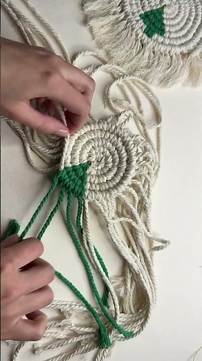 Easy Christmas Macrame (Full Tutorial Inside)