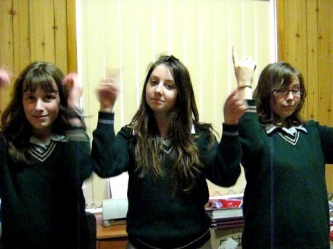 The Three Ants "Rubber Tree Plant"Happy Hands Dance