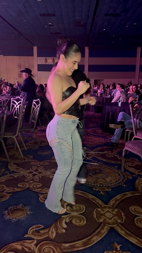 2.3M views · 64K reactions | Ese botecito ‍ #cumbia #sueltas #baile #cumbiasonideras #mexico #Jalisco #celeste #desmadre #banda #huapangos | Celeste Gutierrez | Facebook