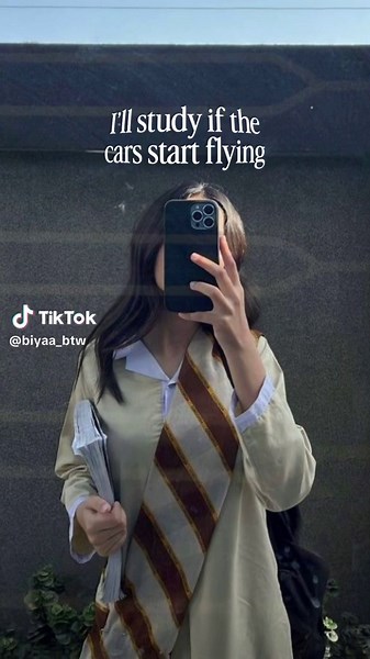 Wayy Elon — College Student Reacts to Elon Musk Flying Car