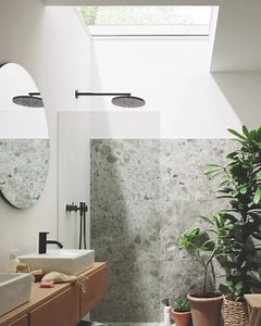 Las Ventanas para techo plano VELUX están diseñadas para techos de hasta 15° grados de inclinación 😃 Existen muchas opciones de tamaño, funcionalidad, cúpulas y materiales disponibles💛 ¡Consulta en el distribuidor de tu región y asesórate con expertos en Luz natural Cenital! 🪟 Te invitamos a conocer todas nuestras soluciones: Ventanas para techo plano, Ventanas para techo inclinado, Túneles solares, Cortinas y Accesorios y productos comerciales en nuestra web: 👉https://www.velux.lat/ 🏡 Lleg