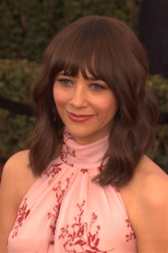 Rashida Jones’ Best Red Carpet Moments