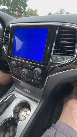 Jeep Grand Cherokee 2019 Blue Screen of Death – Uconnect Failure Caught Live