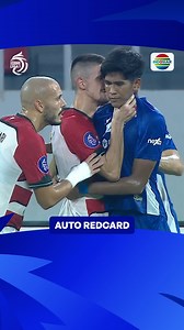 2.3M views · 28K reactions | Kesalahan besar dari pemain Madura United yang menyebabkan REDCARD. #BRILiga1 #IndosiarSports #IndosiarRumahSepakbolaIndonesia #BRImoMudahSerbaBisa | Indosiar Sports | Facebook