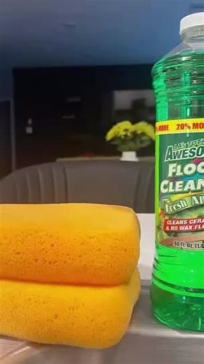 ‼️‼️NEW VIDEO‼️‼️ LA’s Totally Awesome Floor Cleaner: Fresh Apple • • • • #spongesqueeze #spongesqueezing #soapsqueezing #spongesqueezeasmr #soapasmr