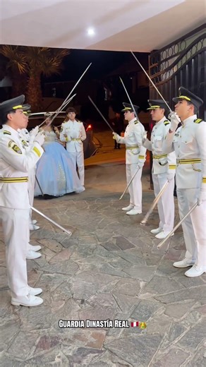 Los mejores cadetes ⚔️🇵🇪 #quinceañera #chambelanes #crucedeespadas #arequipa #tacna #moquegua