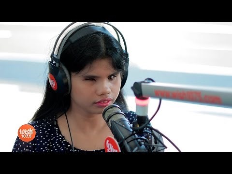 Alienette covers "I Dreamed A Dream" (J'avais revé) LIVE on Wish 107.5 Bus