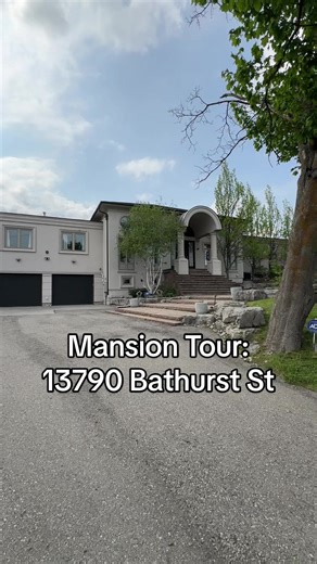 Luxury Mansion Tour in Toronto, Ontario