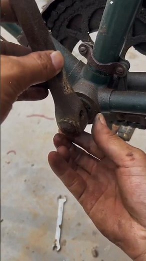 How to Replace Bicycle Cotter Pin | Old Memories 🚲 ​#BicycleRepair #CycleMechanic #Restoration