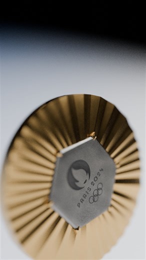 Paris 2024 - Olympic Torch & Medal (3D Animation Study)