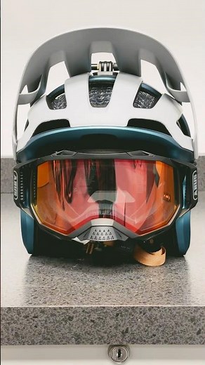 Unboxing: TREK’s new Blaze helmet with removable ear protection. A true 4-seasons helmet? #mtbtech
