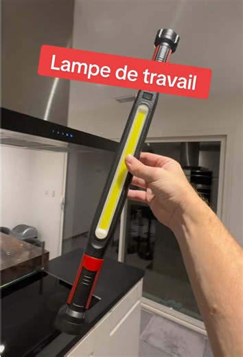 Lampe de travail rechargeable magnétique et orientable, super pratique à moins de 10€ sur Tiktok Shop #lampe #led #lampeled #pratique #pascher #bonplan #OffresPourToi #SurvieEnFévrier