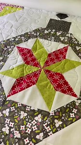 What’s better than one #APQS machines at work? TWO! Follow along with Piece and Joy Quilting as she works on two quilting projects at once. 👏 | APQS