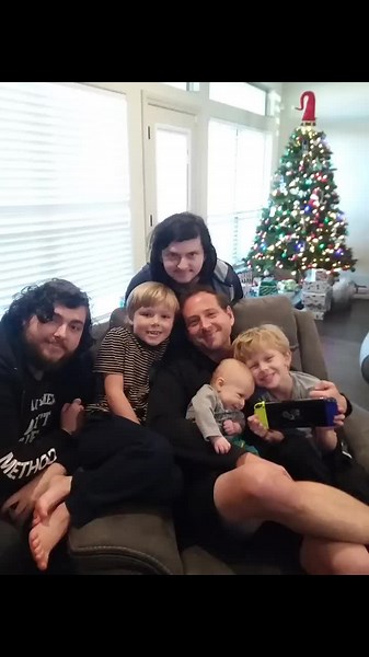 Scott Cawthon's real photos. #fnaf #creator #scott #cawthon #scottcawthon #fivenightsatfreddys