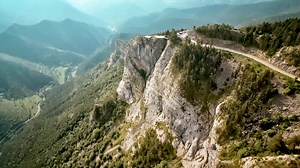 There's so much more to discover in Spain and Portugal this year! 🇪🇸 🇵🇹 ➡️ explore.co.uk/destinations/country-spotlight | Explore