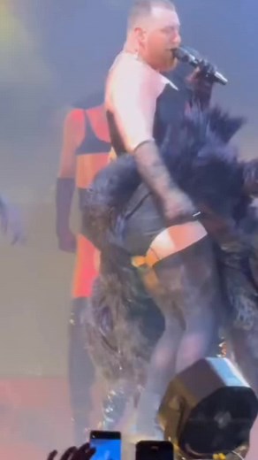 Sam Smith Unholy Performance - Gloria The Blackout