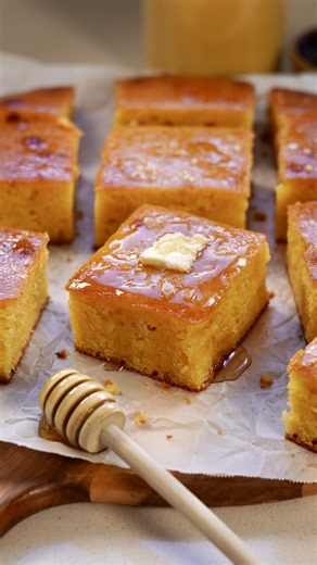 🍯🍞 Healthier Cornbread Recipe Soft texture, golden crust, and just the right balance of sweet and savoury — this healthy cornbread is pure comfort! Made with olive oil, honey, and Greek yoghurt instead of butter and sugar, it’s soft inside with a crispy edge that’s honestly the best part. Perfect as a side for soups or chilli… or enjoy it on its own (I always do). Reasons to love this recipe: ✅ Made with simple ingredients ✅ Soft and moist inside with a golden, crispy crust ✅ Naturally sweeten