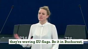 ‪In Warsaw, in Bucharest, in Vienna and Berlin people are waving EU flags in the streets. 🇪🇺🇪🇺🇪🇺 ‪As a symbol of our shared European values of rule of law and fundamental rights. ‬ ‪With attacks coming closer we have to stand together to defend democracy and freedom. 💪🏽💪🏽💪🏽‬ | Terry Reintke