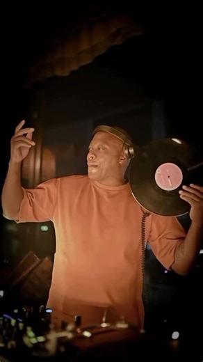 Essential Tips for Playing Vinyl as a DJ